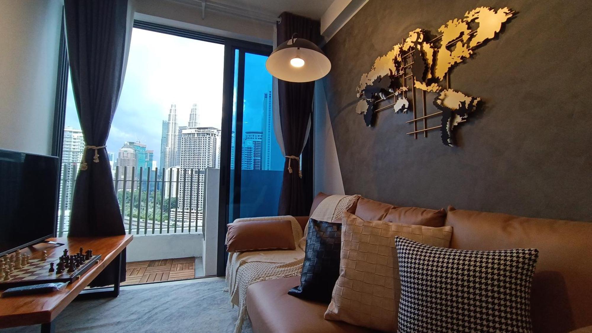 C14B Modern Infinity Pool Klcc Balcony View Leilighet Kuala Lumpur Eksteriør bilde